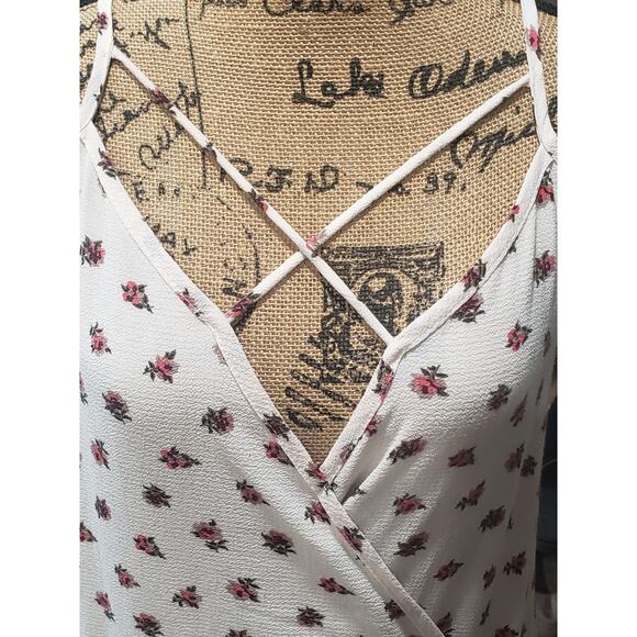 Free Kisses Roses Sexy V Cut Spaghetti Strap Halter Strapped Tank Top Shirt - Picture 2 of 6